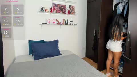 MARIANA Y VALENTINA online show from 09-15-25, 11:10