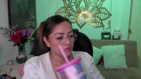 Snapshot of marianalopez81 chatting on 02-07-25, 06:03 Mariana Lopez online show from 02-07-25, 06:03