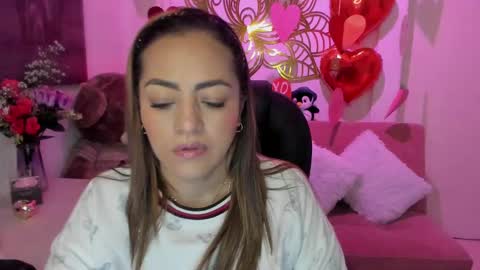 Snapshot of marianalopez81 chatting on 02-17-25, 12:10 Mariana Lopez online show from 02-17-25, 12:10