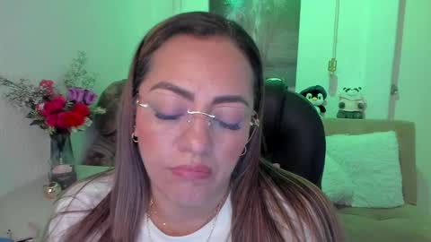 Snapshot of marianalopez81 chatting on 02-21-25, 06:51 Mariana Lopez online show from 02-21-25, 06:51