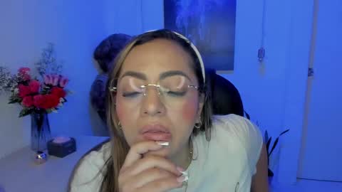 Snapshot of marianalopez81 chatting on 03-01-25, 02:59 Mariana Lopez online show from 03-01-25, 02:59