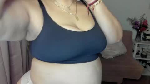 Snapshot of marianalopez81 chatting on 03-07-25, 02:36 Mariana Lopez online show from 03-07-25, 02:36