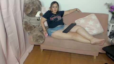 Snapshot of marianalopez81 chatting on 03-07-25, 05:40 Mariana Lopez online show from 03-07-25, 05:40