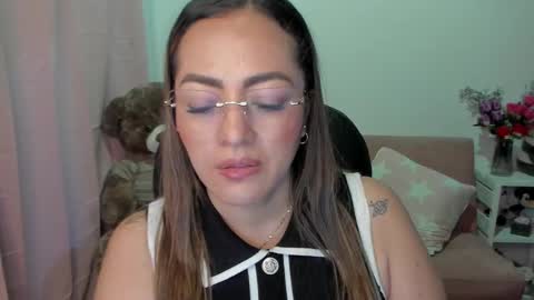 Snapshot of marianalopez81 chatting on 03-11-25, 03:16 Mariana Lopez online show from 03-11-25, 03:16