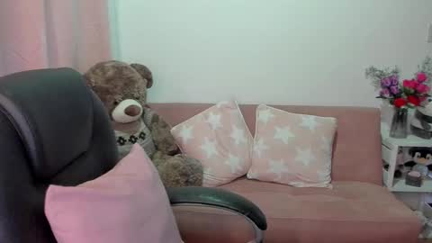 Snapshot of marianalopez81 chatting on 03-12-25, 12:31 Mariana Lopez online show from 03-12-25, 12:31