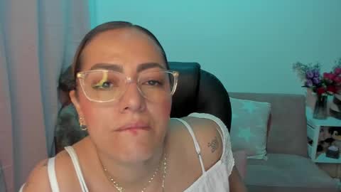 Snapshot of marianalopez81 chatting on 03-12-25, 06:40 Mariana Lopez online show from 03-12-25, 06:40