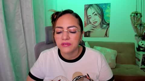 Snapshot of marianalopez81 chatting on 11-01-25, 11:40 Mariana Lopez online show from 11-01-25, 11:40