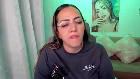 Snapshot of marianalopez81 chatting on 11-09-25, 01:15 Mariana Lopez online show from 11-09-25, 01:15