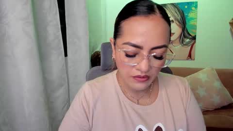 Snapshot of marianalopez81 chatting on 11-22-25, 03:38 Mariana Lopez online show from 11-22-25, 03:38