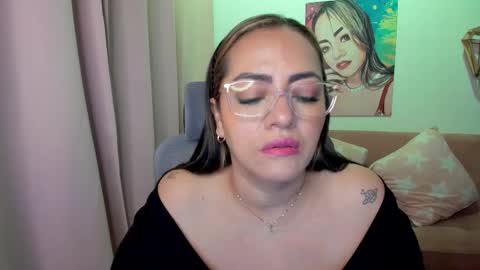 Snapshot of marianalopez81 chatting on 12-02-25, 12:49 Mariana Lopez online show from 12-02-25, 12:49