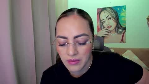 Snapshot of marianalopez81 chatting on 12-15-25, 12:26 Mariana Lopez online show from 12-15-25, 12:26