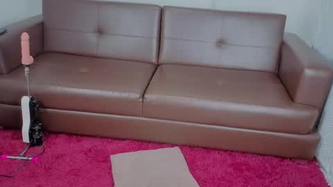 Mariana  online show from 11-21-25, 02:10