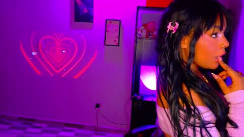 Snapshot of marianapradax chatting on 10-25-25, 05:26 Mariana Prada online show from 10-25-25, 05:26