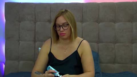 Maria online show from 09-24-25, 07:33