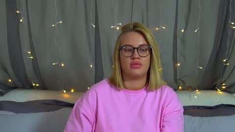 Maria online show from 11-22-25, 06:51