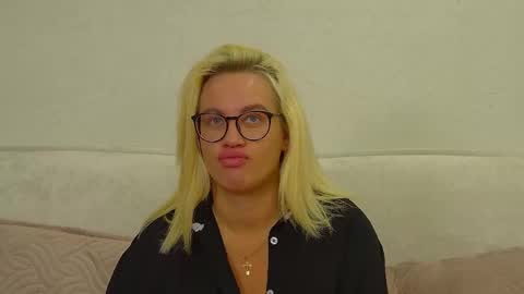 Maria online show from 05-17-26, 06:11