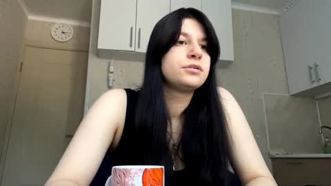 Snapshot of marianmollberg chatting on 07-14-26, 01:17 Marian online show from 07-14-26, 01:17