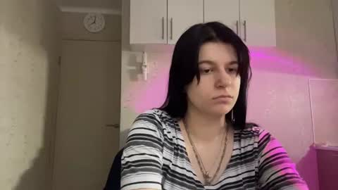 Snapshot of marianmollberg chatting on 07-20-26, 05:04 Marian online show from 07-20-26, 05:04