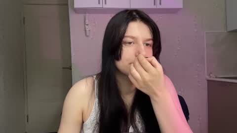 Snapshot of marianmollberg chatting on 07-24-26, 01:09 Marian online show from 07-24-26, 01:09