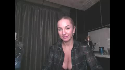 Snapshot of marianna1977 chatting on 02-13-26, 09:00 marianna1977 online show from 02-13-26, 09:00