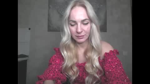 Snapshot of marianna1977 chatting on 03-11-26, 08:37 marianna1977 online show from 03-11-26, 08:37