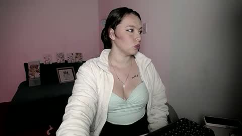Snapshot of marianna__777 chatting on 11-15-25, 06:00 Mariana online show from 11-15-25, 06:00