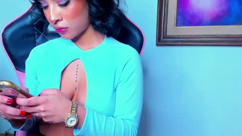 M A R I A N E online show from 01-18-25, 03:42