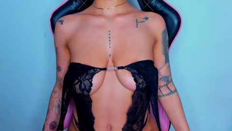 M A R I A N E online show from 01-28-25, 05:54