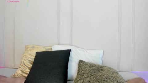 Maria Pettit online show from 01-14-26, 12:00