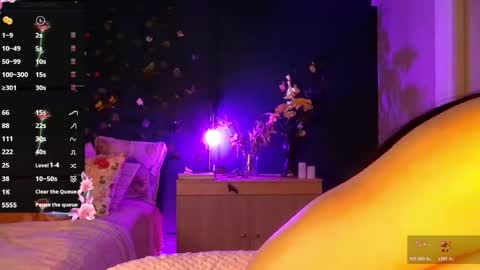 Theressa online show from 04-12-26, 09:42