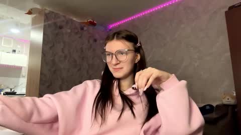 Eva online show from 03-05-26, 05:31