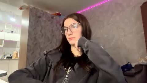 Eva online show from 03-06-26, 11:39