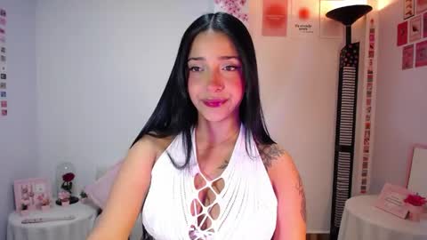 Nicolle online show from 04-20-26, 03:42