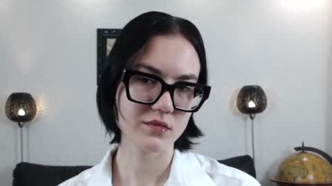 Snapshot of marie_fitch chatting on 11-27-25, 03:30 Marie Fitch online show from 11-27-25, 03:30