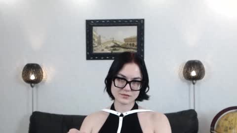 Snapshot of marie_fitch chatting on 12-02-25, 11:11 Marie Fitch online show from 12-02-25, 11:11