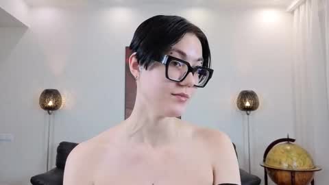 Snapshot of marie_fitch chatting on 02-26-26, 01:15 Marie Fitch online show from 02-26-26, 01:15