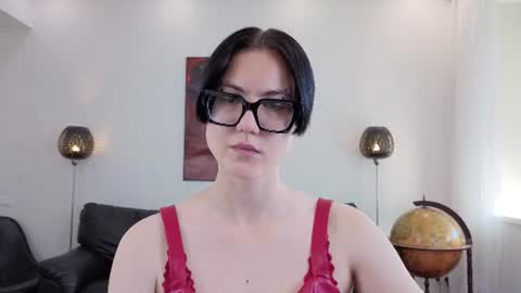 Marie Fitch online show from 06-09-26, 03:40