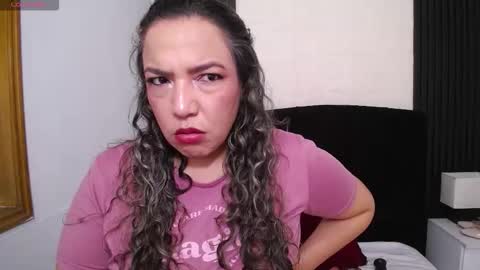 marie_hss online show from 11-20-25, 04:29