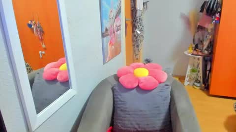 Snapshot of marie_marie03 chatting on 02-28-25, 06:21 Marie   online show from 02-28-25, 06:21