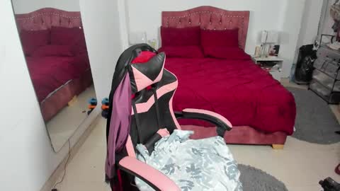 Snapshot of marie_mature chatting on 11-05-25, 12:32 marie online show from 11-05-25, 12:32