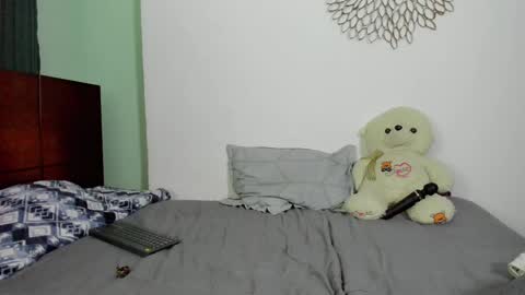 700 pm Washington time online show from 01-04-25, 04:33