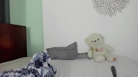 700 pm Washington time online show from 01-28-25, 03:36