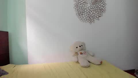 700 pm Washington time online show from 02-14-25, 09:21