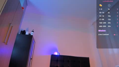 Snapshot of mariebycb chatting on 12-22-25, 01:52 Maria online show from 12-22-25, 01:52