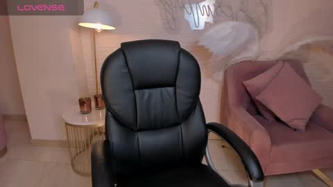 Snapshot of mariejane2 chatting on 12-27-24, 10:34 Im Marie Jane online show from 12-27-24, 10:34