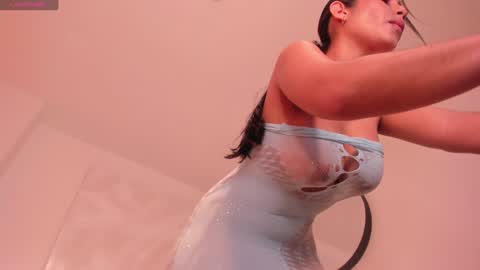 Snapshot of mariejane2 chatting on 01-10-25, 02:23 Im Marie Jane online show from 01-10-25, 02:23