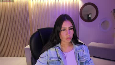 Snapshot of mariejane2 chatting on 01-14-25, 10:38 Im Marie Jane online show from 01-14-25, 10:38