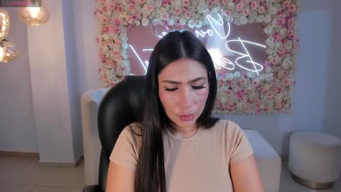 Snapshot of mariejane2 chatting on 01-29-25, 10:48 Im Marie Jane online show from 01-29-25, 10:48