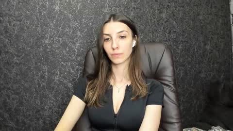 Snapshot of marielleanker chatting on 11-20-25, 02:39 marielleanker online show from 11-20-25, 02:39