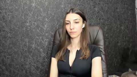 Snapshot of marielleanker chatting on 11-28-25, 04:42 marielleanker online show from 11-28-25, 04:42